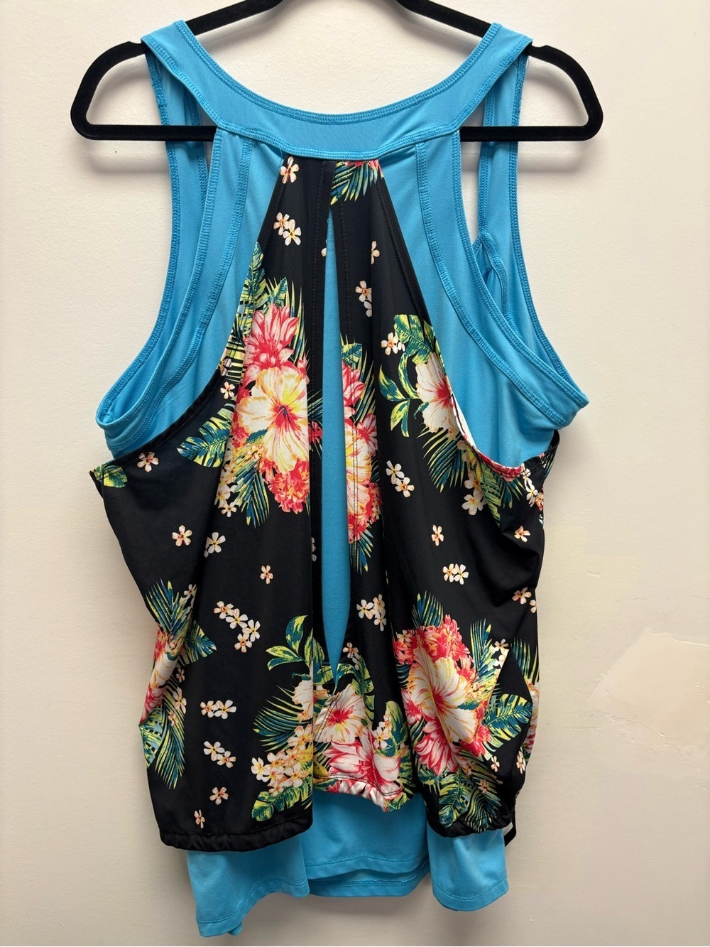 4 for $25 🌺 ACX Active Tropical Floral Layered Tank 2X 🌺 - Picture 4 of 6
